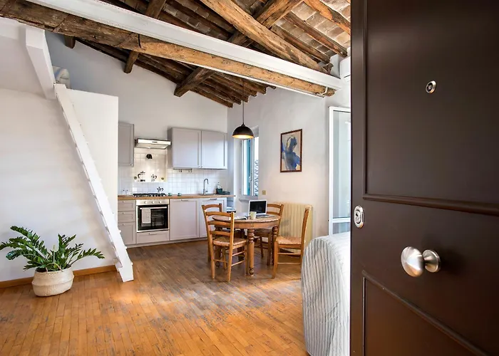 Apartment Forum Loft Rom